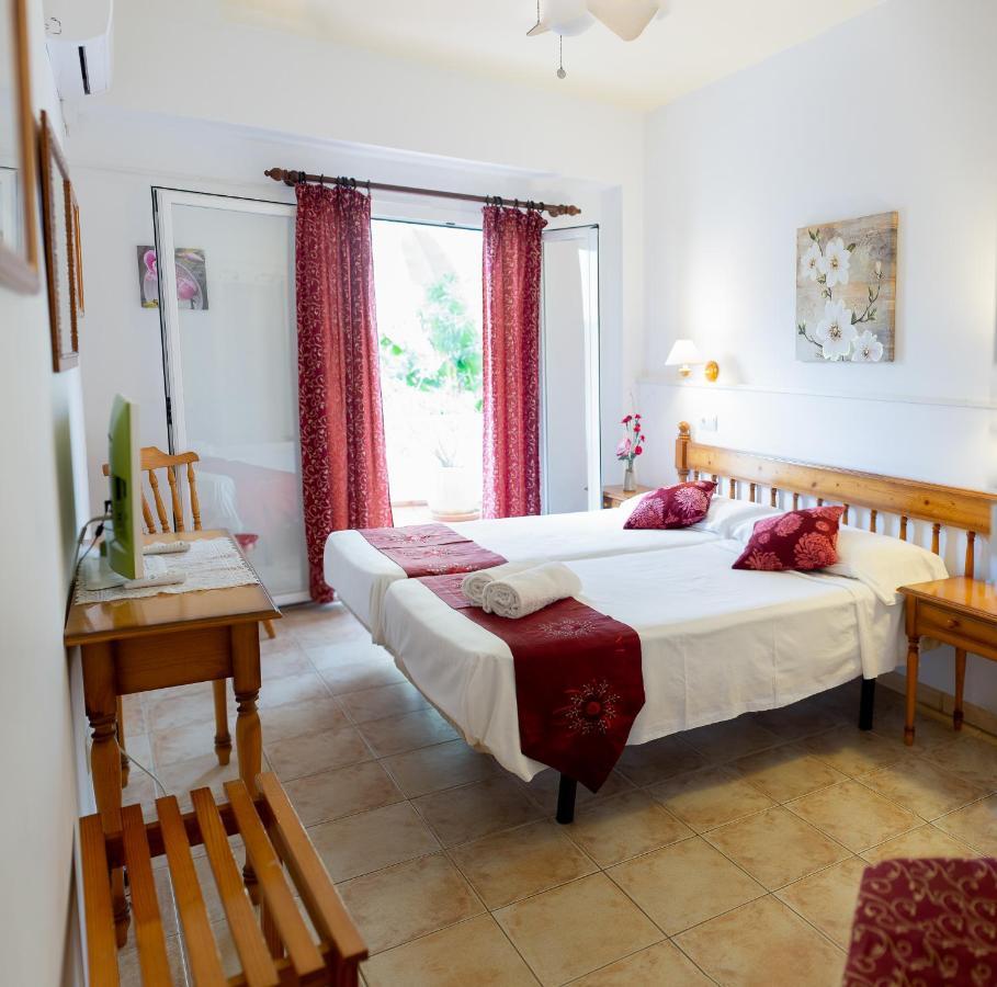 Hostal Yebisah سانتا أيُلاريا ذيس ريو المظهر الخارجي الصورة