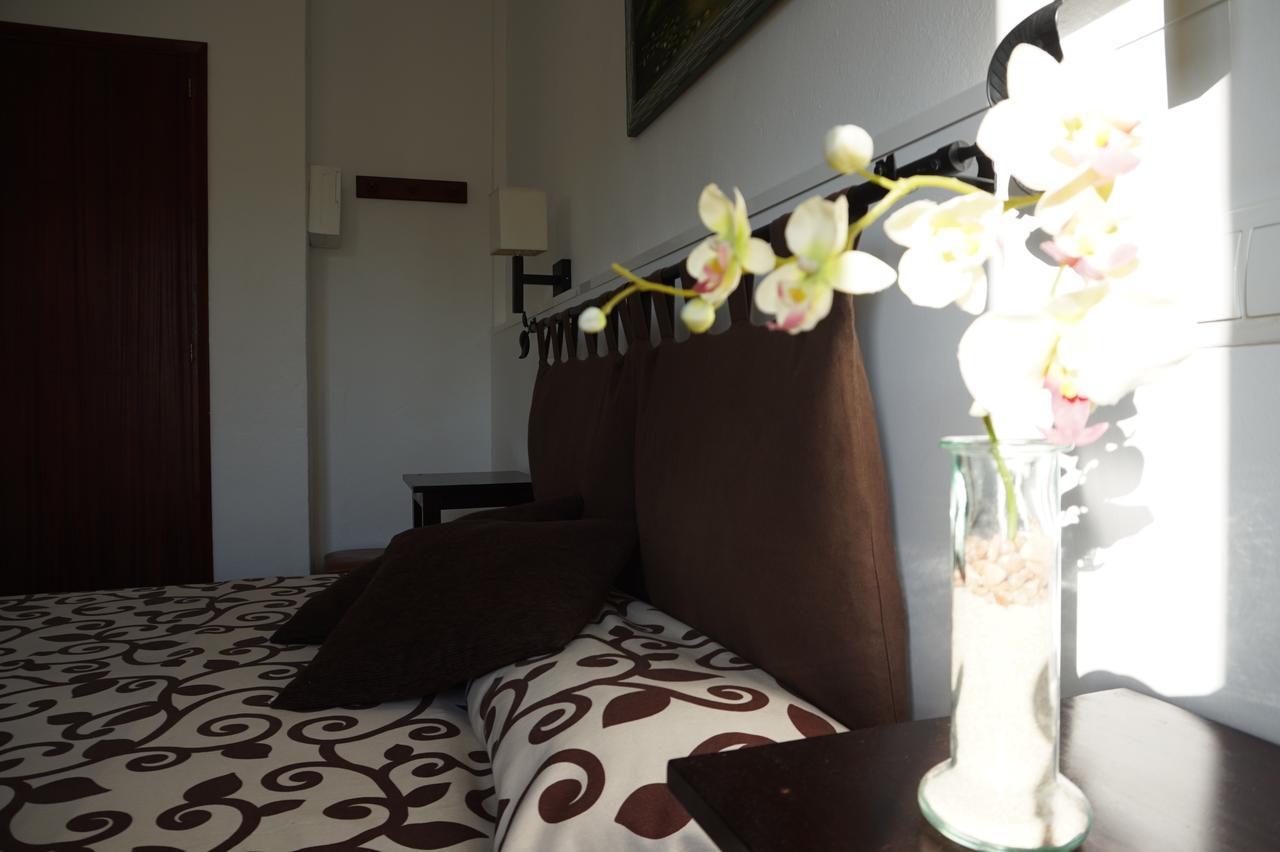 Hostal Yebisah سانتا أيُلاريا ذيس ريو المظهر الخارجي الصورة